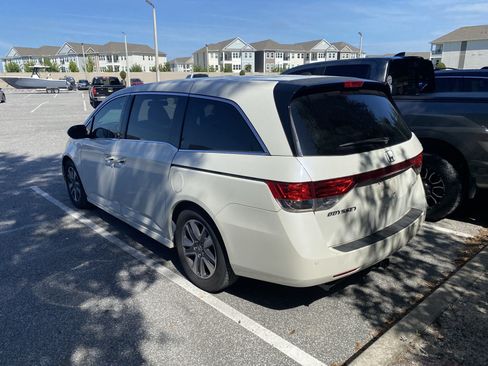 Used 2016 Honda Odyssey Touring Elite image 8