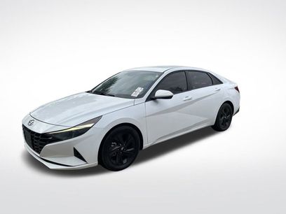 Used 2022 Hyundai Elantra SEL w/ Convenience Package