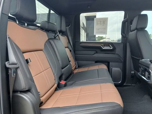 Certified 2025 Chevrolet Silverado 2500 High Country w/ Technology Package AWD/4WD image 21