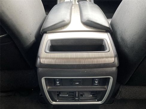 Used 2017 Nissan Murano Platinum w/ Platinum Technology Package image 28