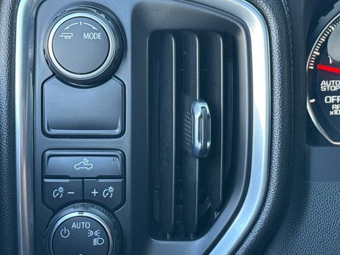 Used 2022 Chevrolet Silverado 1500 LT image 28