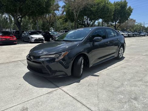 Used 2024 Toyota Corolla LE FWD image 17