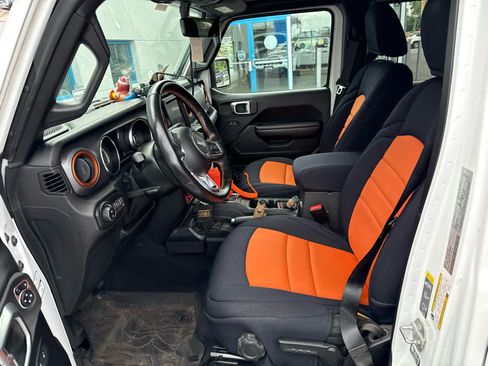 Used 2021 Jeep Gladiator Mojave AWD/4WD image 6