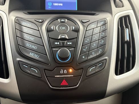 Used 2014 Ford Focus SE w/ SE Winter Package image 14