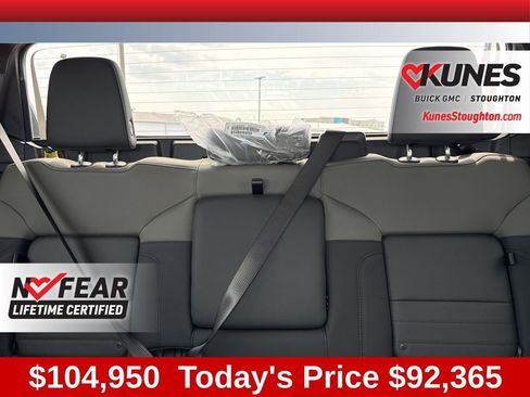 New 2025 GMC Hummer EV 2X w/ LPO, Dark Essentials Package AWD/4WD image 39