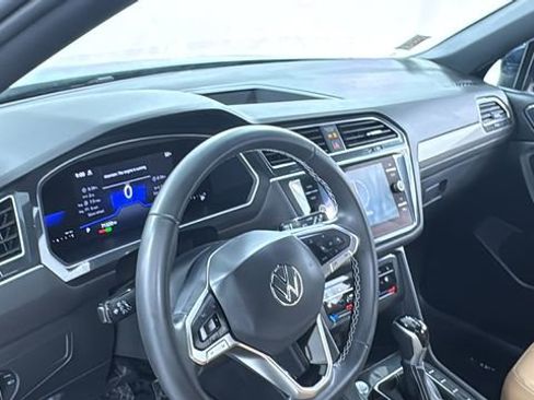 Used 2022 Volkswagen Tiguan SE image 36