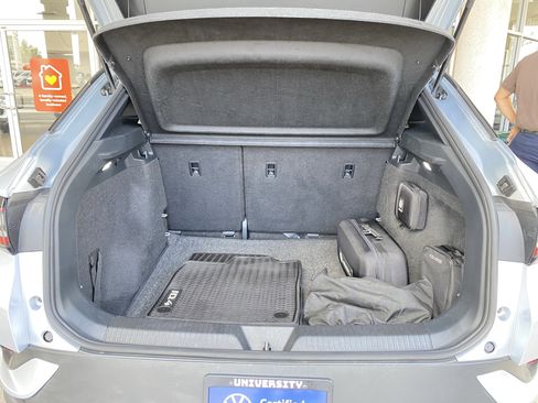 Certified 2022 Volkswagen ID.4 Pro RWD image 15