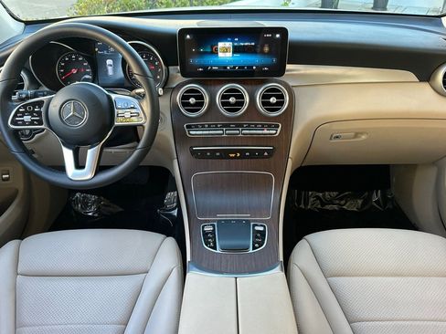 Used 2022 Mercedes-Benz GLC 300 image 5