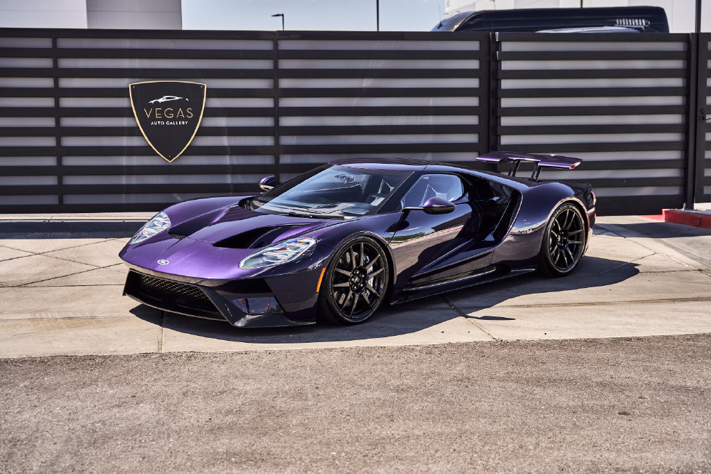 Used 2021 Ford GT RWD image 5