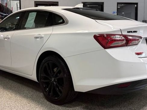 Used 2024 Chevrolet Malibu LT w/ Sport Edition FWD image 4