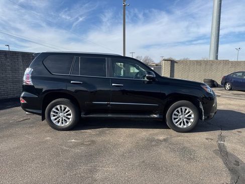 Used 2017 Lexus GX 460 image 5