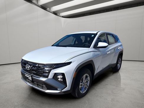 Used 2026 Hyundai Tucson SE AWD/4WD image 1