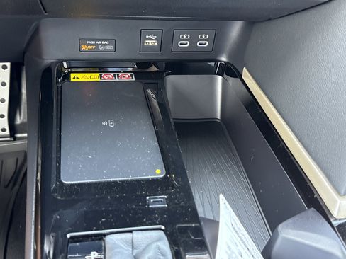Used 2026 Toyota Camry XSE FWD image 26