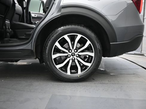 Certified 2022 Ford Explorer ST-Line w/ Class IV Trailer Tow Package AWD/4WD image 21