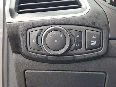 Used 2024 Ford Edge SEL w/ Sport Appearance Package image 17