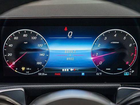 Used 2025 Mercedes-Benz GLB 250 image 21