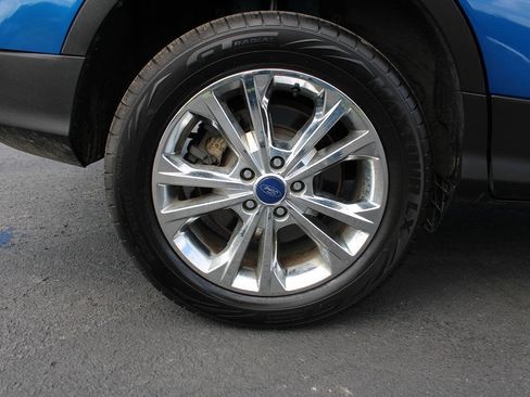Used 2017 Ford Escape SE AWD/4WD image 16