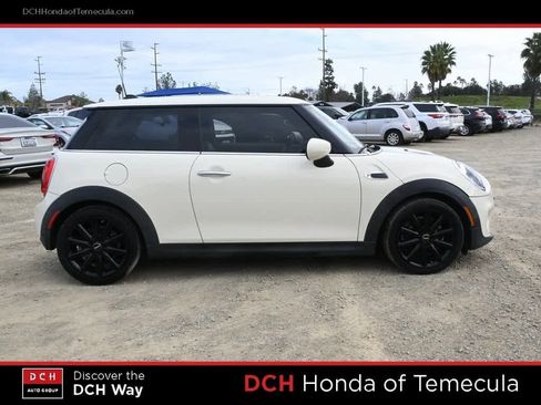 Used 2021 MINI Cooper 2-Door Hardtop image 5