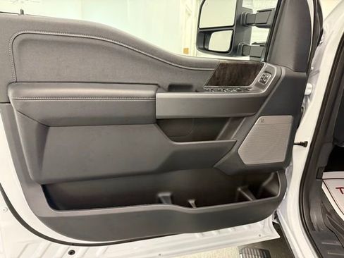 New 2026 Ford F250 4x4 Crew Cab Super Duty image 13