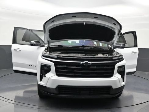 Used 2025 Chevrolet Traverse LT w/ Midnight/Sport Edition FWD image 37