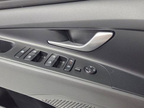 New 2026 Hyundai Elantra Limited image 29