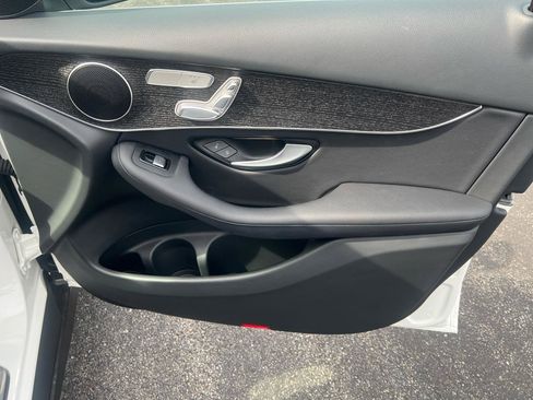 Used 2022 Mercedes-Benz GLC 300 4MATIC image 19