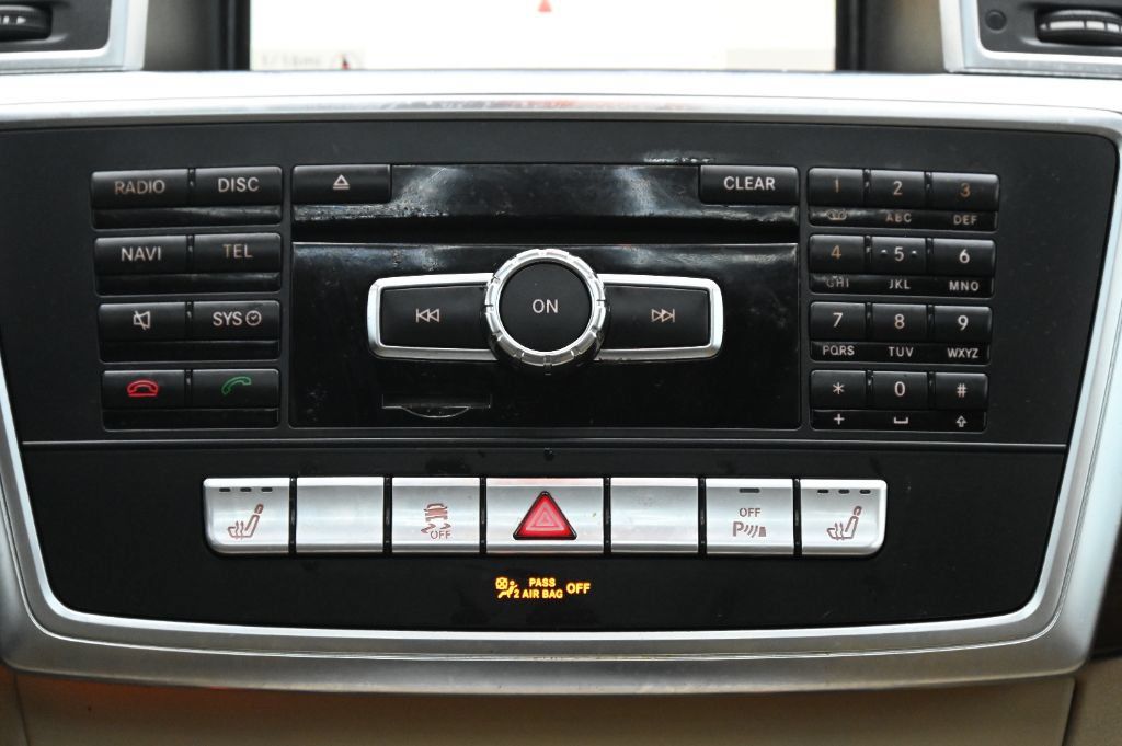 Used 2016 Mercedes-Benz GL 320 BlueTEC 4MATIC w/ Premium I Package image 31