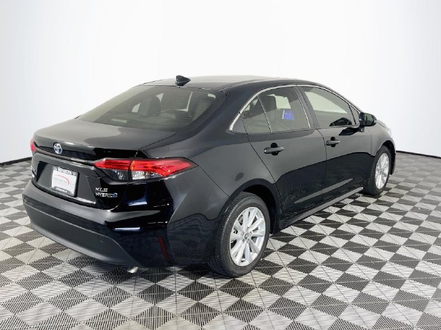 Used 2024 Toyota Corolla XLE FWD image 8