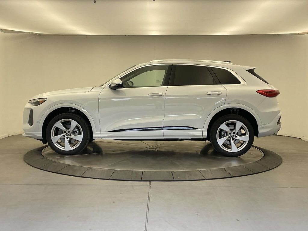 New 2026 Audi Q5 Premium Plus AWD/4WD image 2