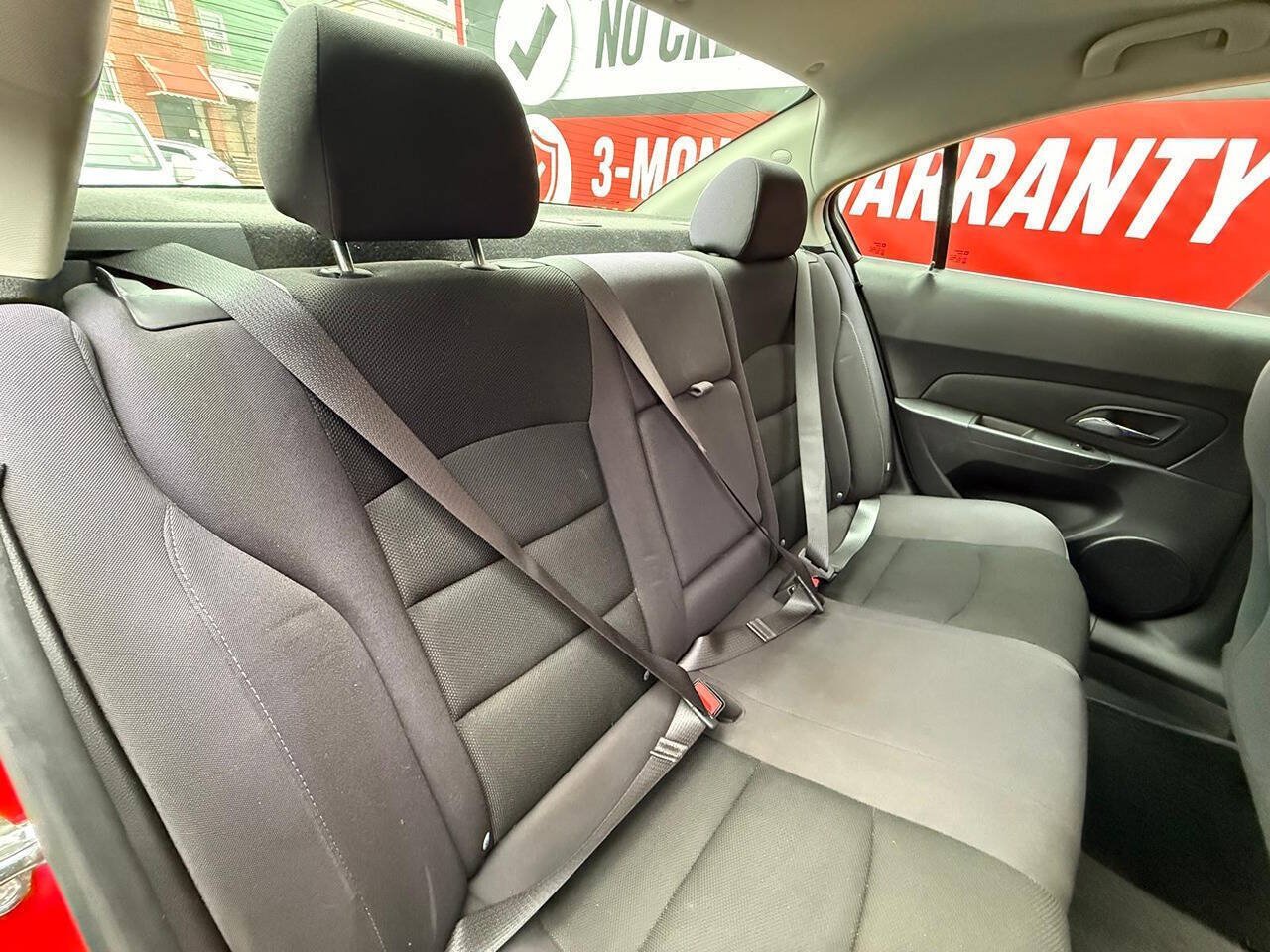 Used 2015 Chevrolet Cruze LT w/ Technology Package FWD image 8