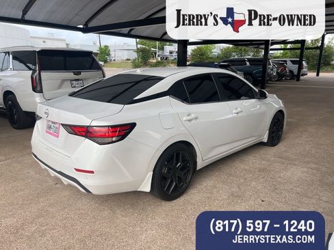 Used 2025 Nissan Sentra SV image 4