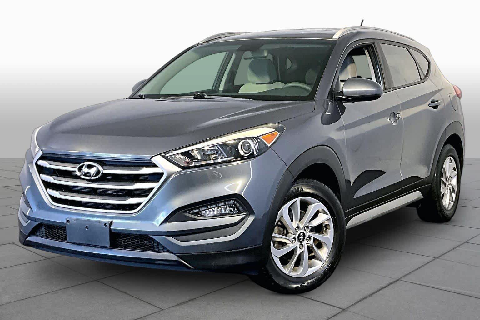 Used 2017 Hyundai Tucson SE w/ SE Popular Package 02 AWD/4WD image 1