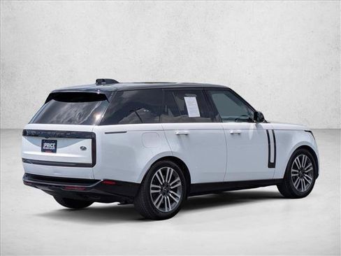Used 2023 Land Rover Range Rover SE AWD/4WD image 5