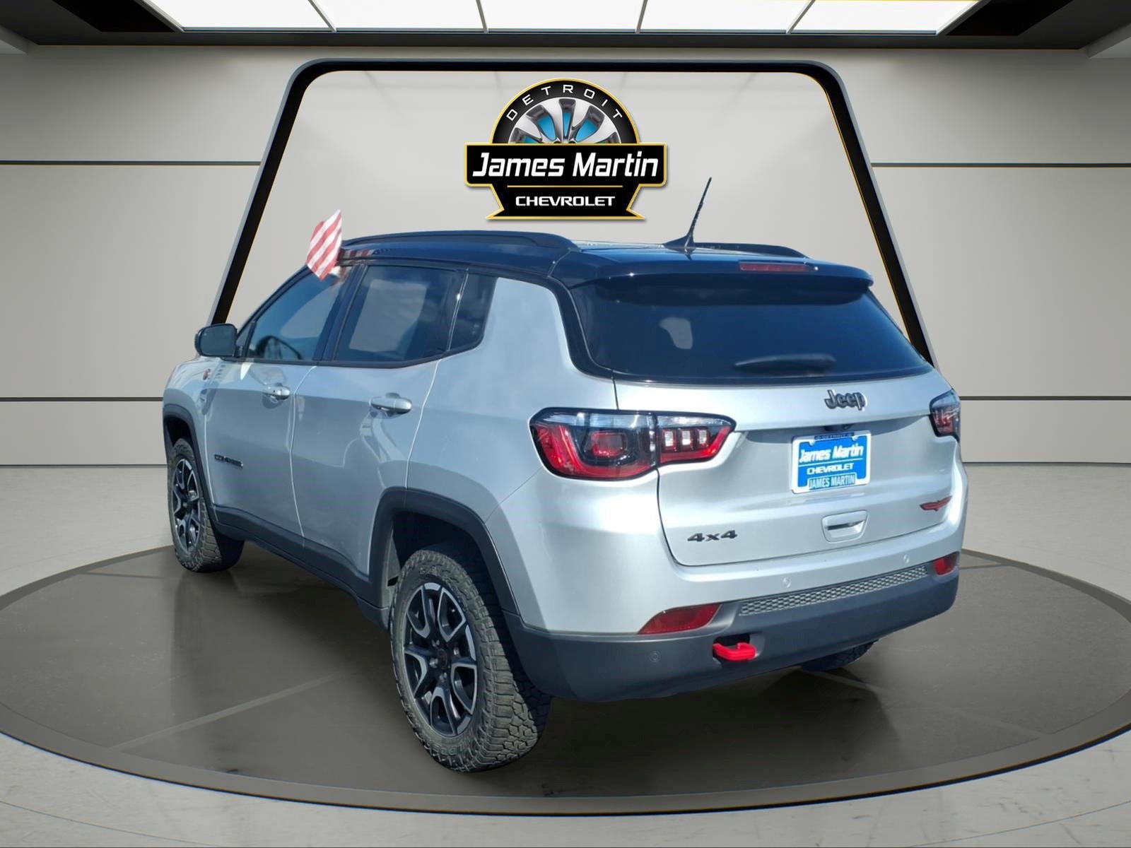 Used 2025 Jeep Compass Trailhawk AWD/4WD image 6