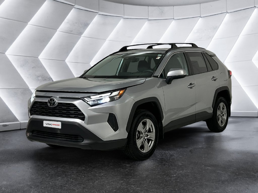 Used 2023 Toyota RAV4 XLE w/ Convenience Package FWD image 3