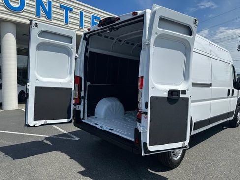 Used 2026 RAM ProMaster 2500 w/ Convenience Group FWD image 26
