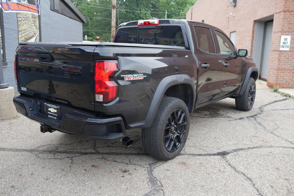 Used 2024 Chevrolet Colorado Trail Boss w/ LPO, Dark Essentials Package AWD/4WD image 4