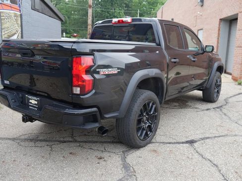 Used 2024 Chevrolet Colorado Trail Boss w/ LPO, Dark Essentials Package AWD/4WD image 4