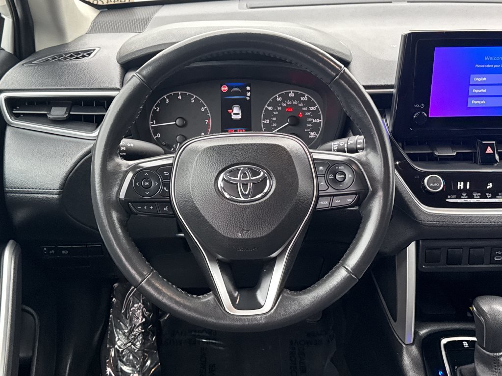 Used 2023 Toyota Corolla Cross LE w/ Moonroof Package AWD/4WD image 13