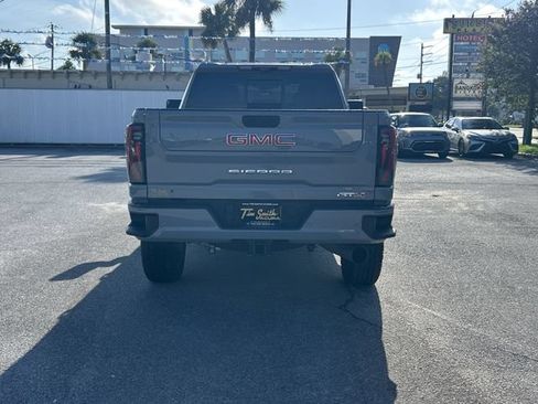 Used 2024 GMC Sierra 2500 AT4 w/ AT4 Premium Plus Package AWD/4WD image 5