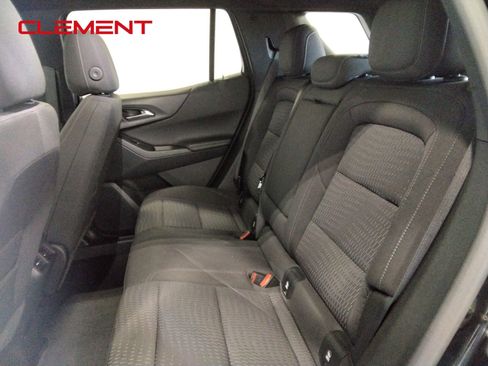 Used 2025 Chevrolet Equinox LT image 32