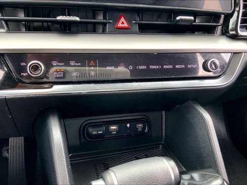 Used 2023 Kia Sportage EX image 30