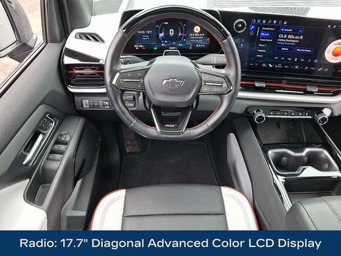 Used 2025 Chevrolet Silverado EV RST AWD/4WD image 3
