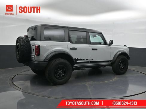 Used 2022 Ford Bronco Wildtrak AWD/4WD image 2