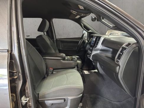Used 2024 RAM 2500 Tradesman w/ Chrome Appearance Group AWD/4WD image 19