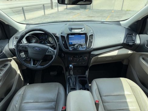 Used 2017 Ford Escape Titanium image 9