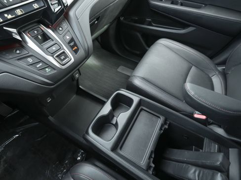 Used 2023 Honda Odyssey Sport image 10