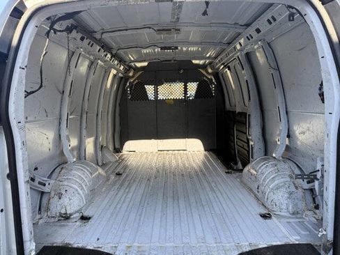 Used 2017 Chevrolet Express 2500 2500 3dr Cargo Van image 16