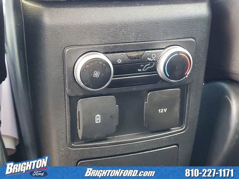 Used 2022 Ford Explorer XLT image 13