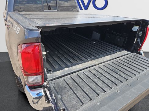 Used 2019 Toyota Tacoma SR w/ SR Convenience Package RWD image 9